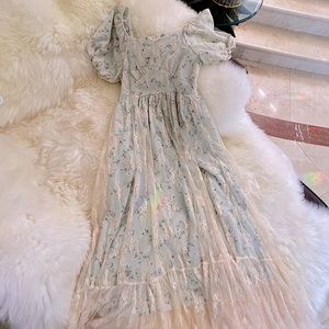 BRAND NEW! NEVER WORN! Mint green & Cream princess-like dress! Super flowy!